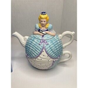 Retired Dept 56 Cinderella Storybook Ceramic Tea Pot And Cup In One 13327 W/Box